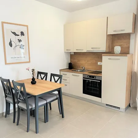 Olive Garden شقة *